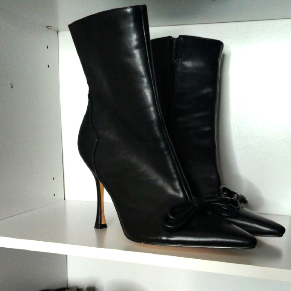 Fashion Nova Black Pointed Toe Bow Ankle Boots 11
